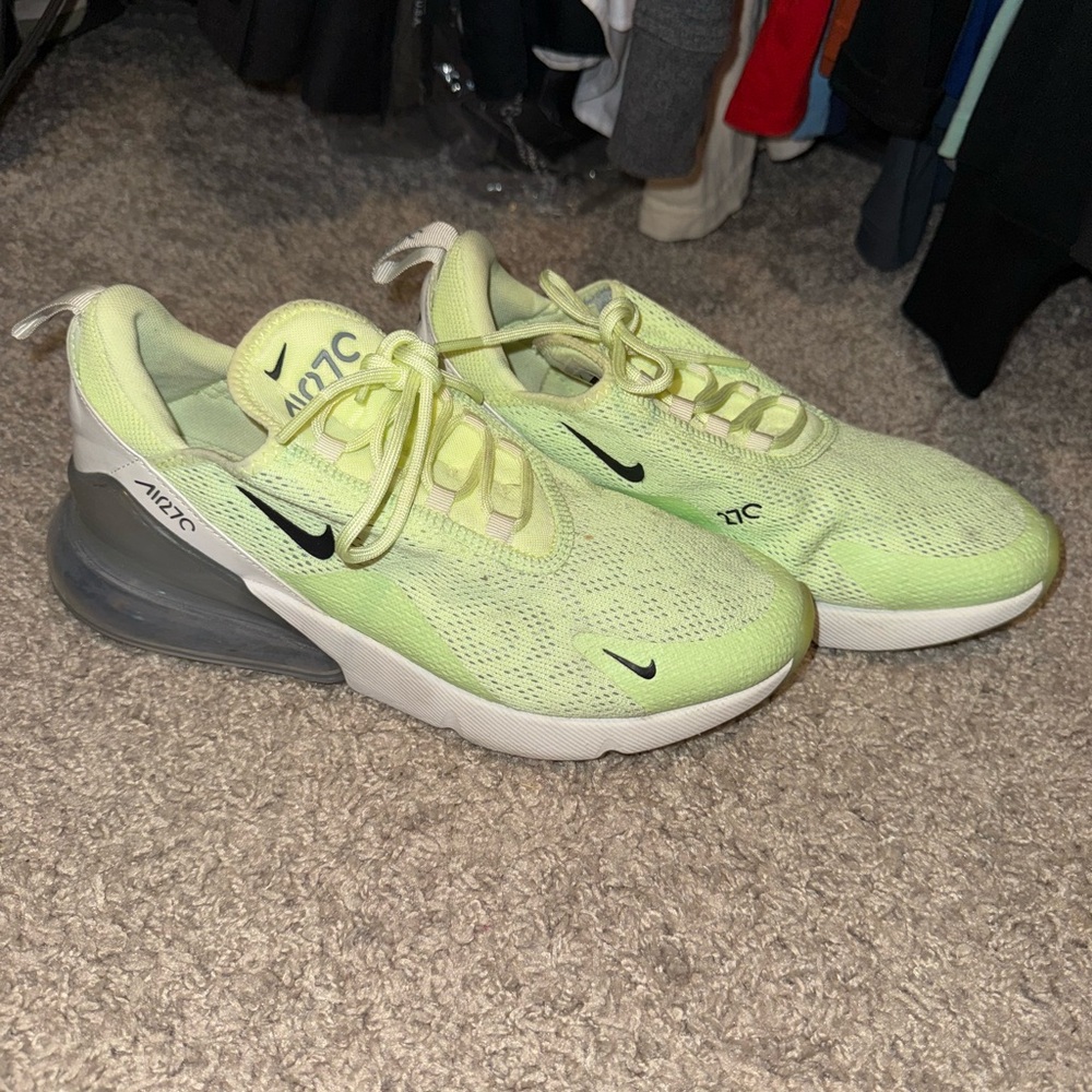 Nike Air Max 270 Light Green Sneakers